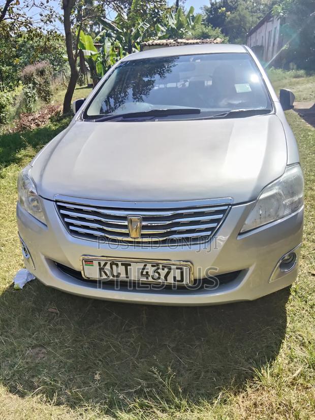 Toyota Premio 2013 Silver