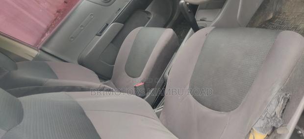 Nissan Advan 2010 Silver