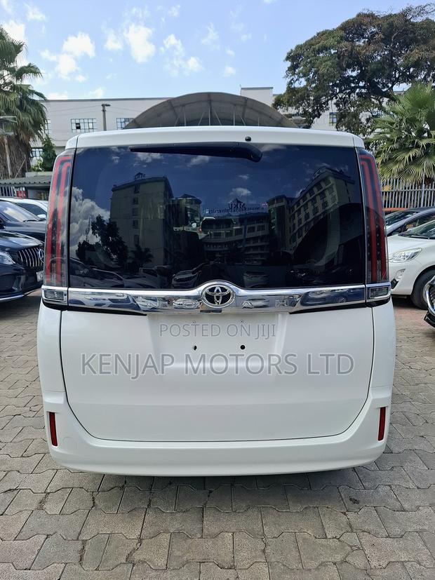 Toyota Noah 2020 White