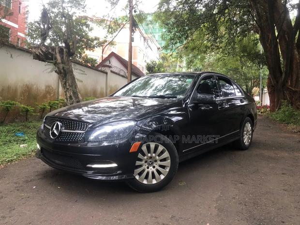 Mercedes-Benz C200 2010 Black