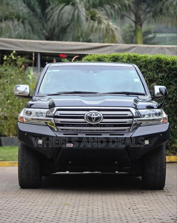 Toyota Land Cruiser 2017 Black