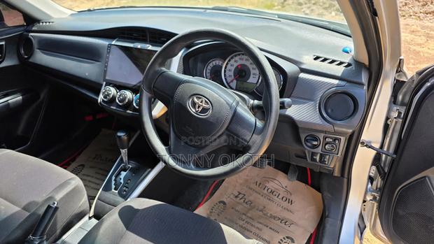 Toyota Corolla Fielder 2013 Silver