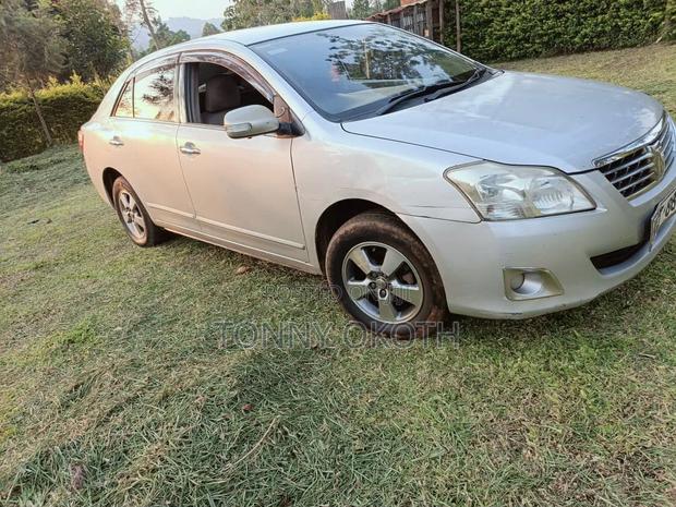 Toyota Premio 2015 Silver