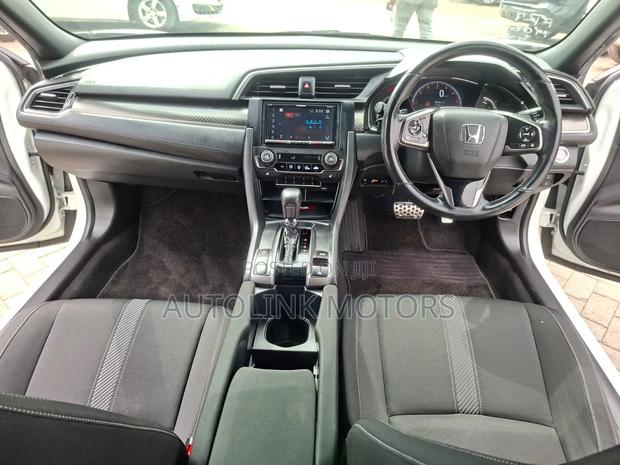 Honda Civic 2019 White