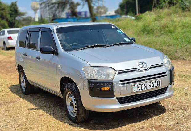 Toyota Probox 2017 Silver