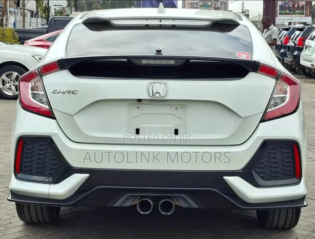 Honda Civic 2019 White