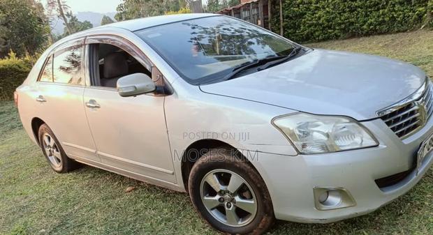 Toyota Premio 2012 Silver