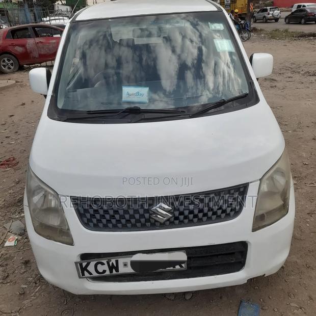 Suzuki Wagon R 2012 White