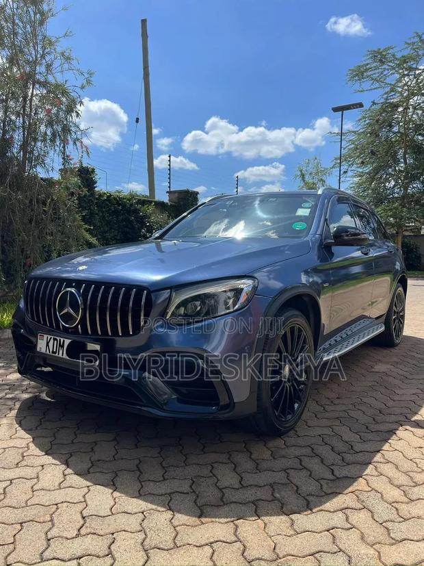 Mercedes-Benz GLC-Class GLC250 Sport Utility 4-Door (2.0L, 4cyl Turbo)