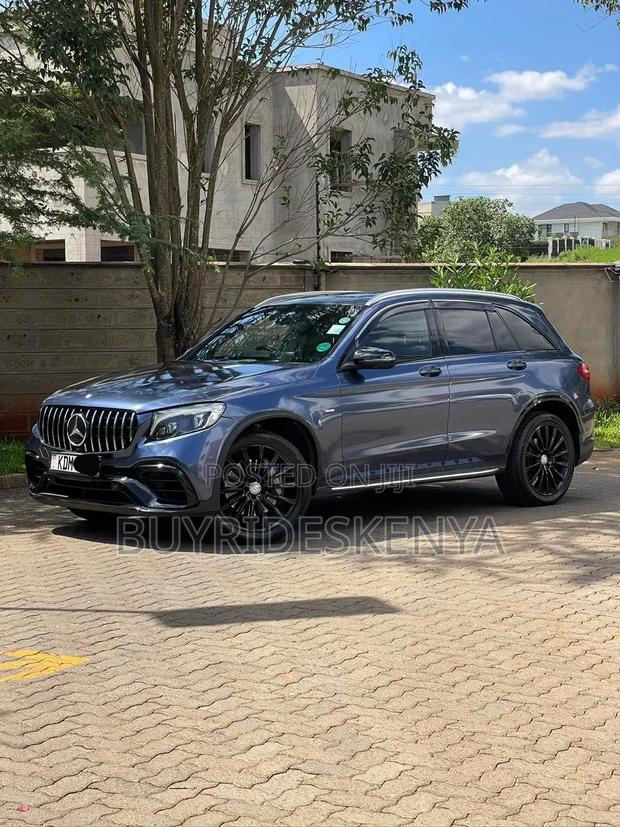 Mercedes-Benz GLC-Class GLC250 Sport Utility 4-Door (2.0L, 4cyl Turbo)