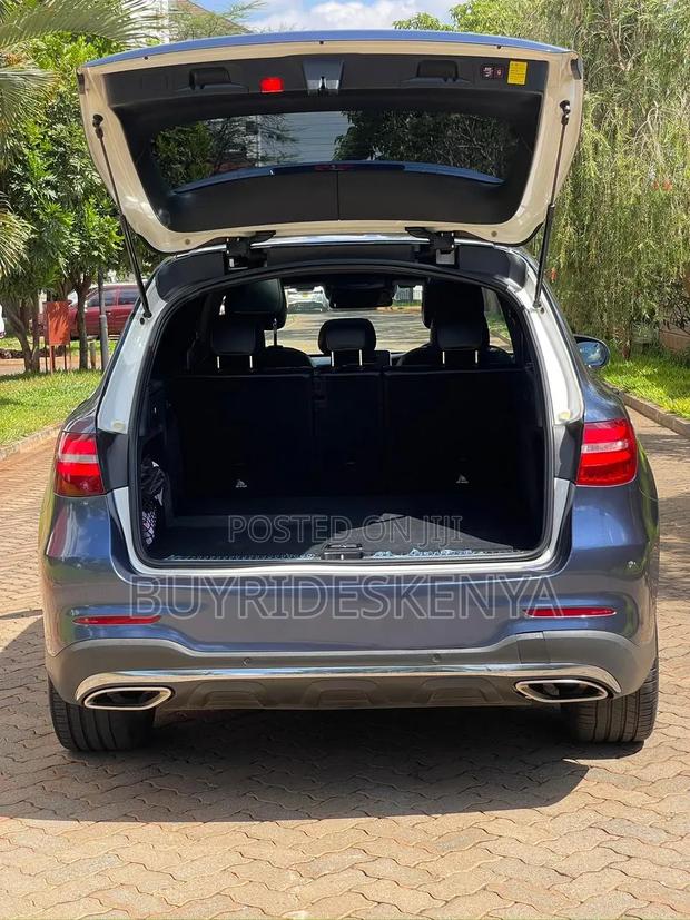 Mercedes-Benz GLC-Class GLC250 Sport Utility 4-Door (2.0L, 4cyl Turbo)