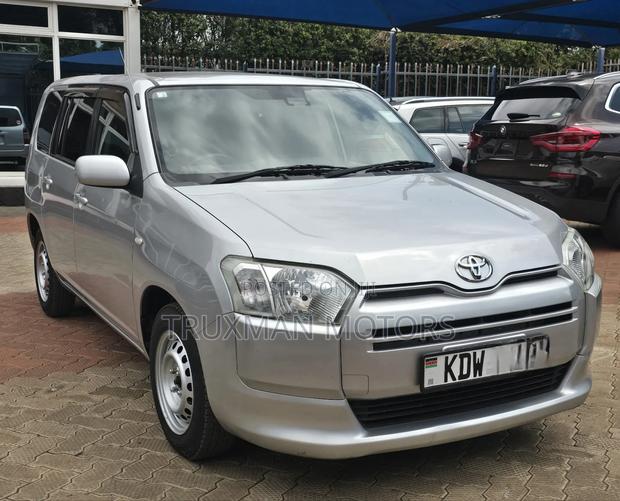Toyota Probox 2018 Silver