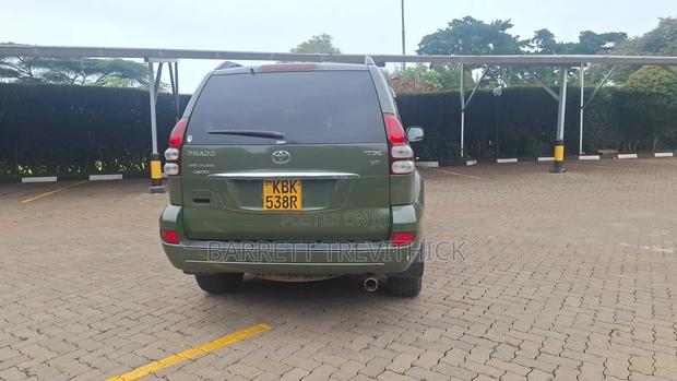 Toyota Land Cruiser Prado 2004 Green