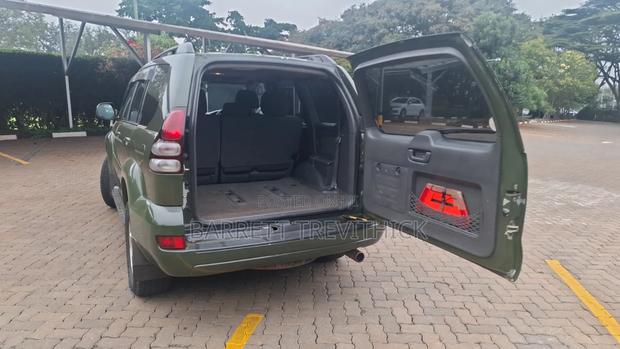 Toyota Land Cruiser Prado 2004 Green