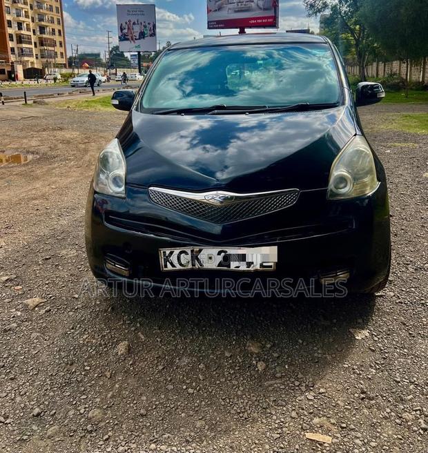 Toyota Ractis 1.3 FWD 2009 Black