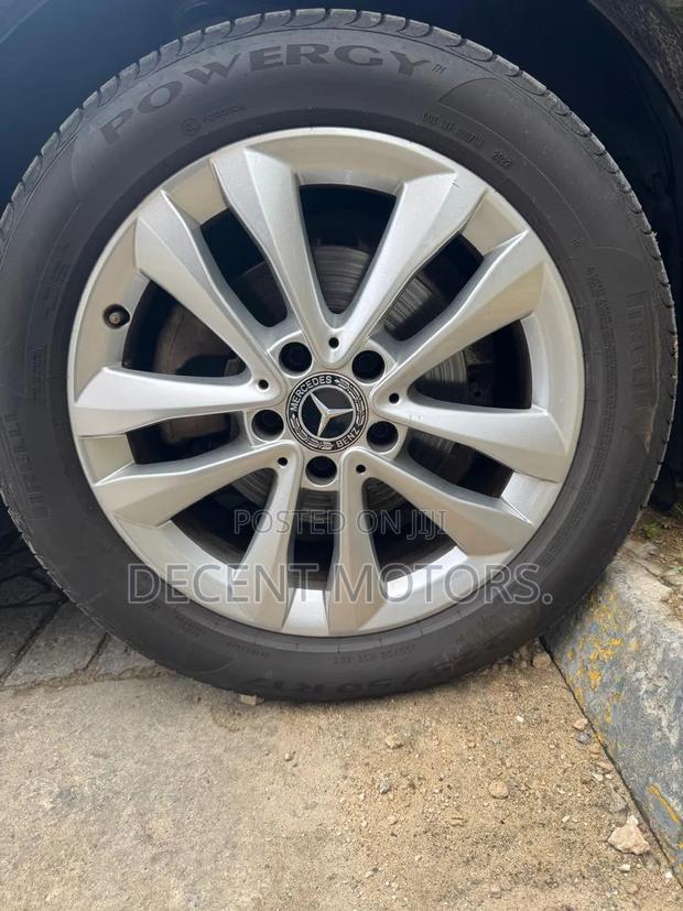 Mercedes-Benz C180 2019 Black