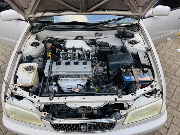 Toyota Sprinter 2000 Beige