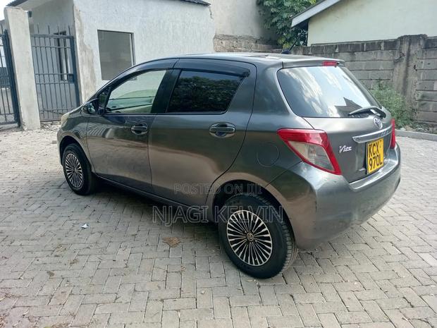 Toyota Vitz 2012 Gray