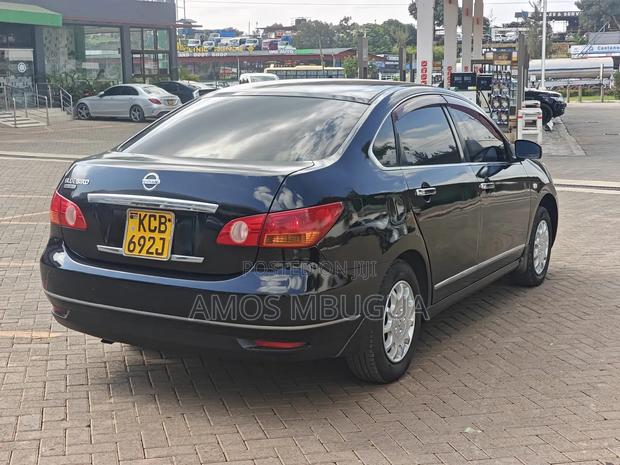 Nissan Bluebird 2009 Black