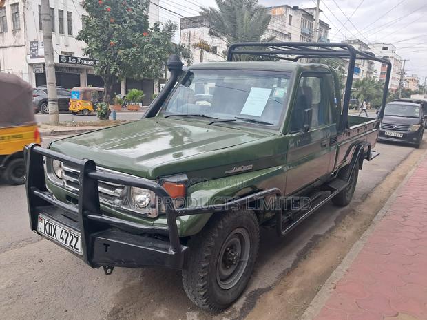 Toyota Land Cruiser 2007 Green