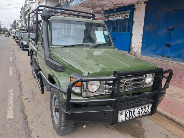 Toyota Land Cruiser 2007 Green