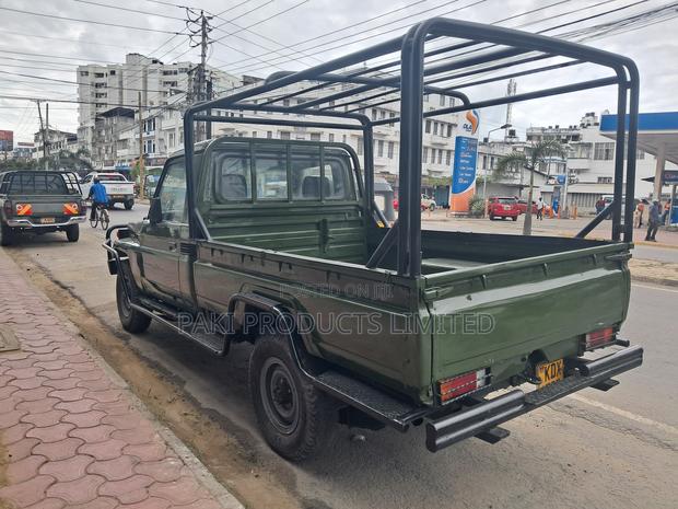 Toyota Land Cruiser 2007 Green