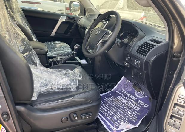 Toyota Land Cruiser Prado 2020 Gray