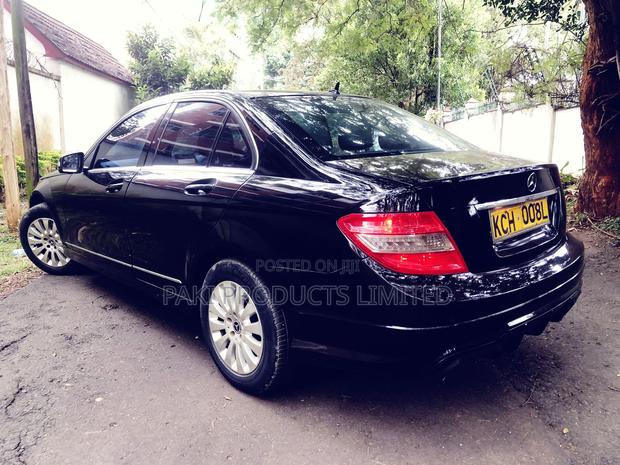 Mercedes-Benz C200 2010 Black