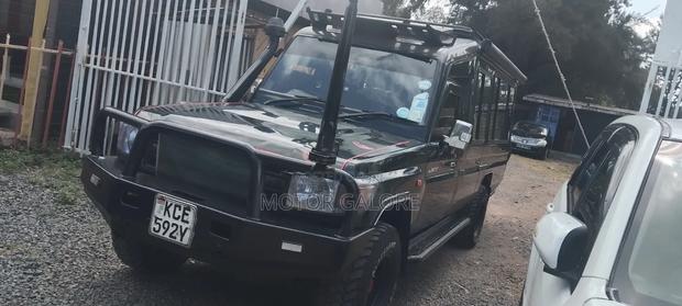Toyota Land Cruiser 2006 Green