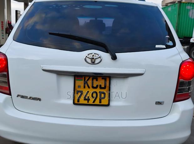 Toyota Corolla Fielder 2010 White
