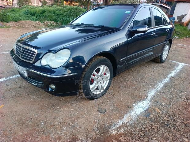 Mercedes-Benz C200 2001 Black