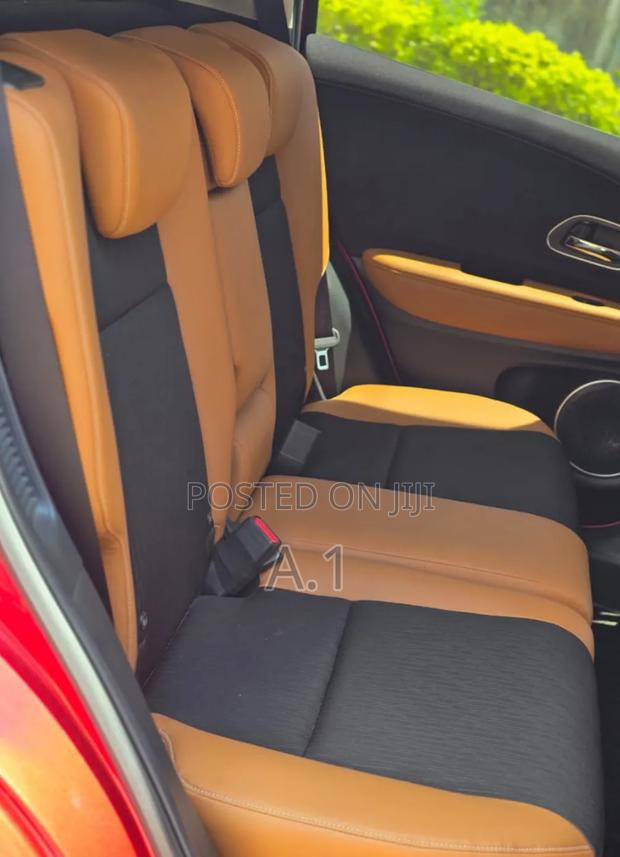 Honda Vezel 2019 Maroon
