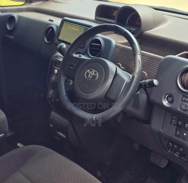 Toyota Porte 2019 White