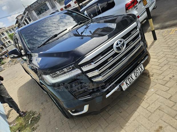 Toyota Land Cruiser 2018 Black