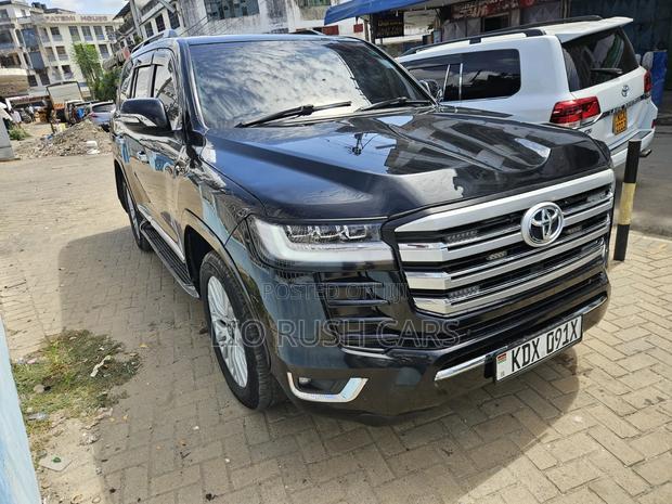 Toyota Land Cruiser 2018 Black