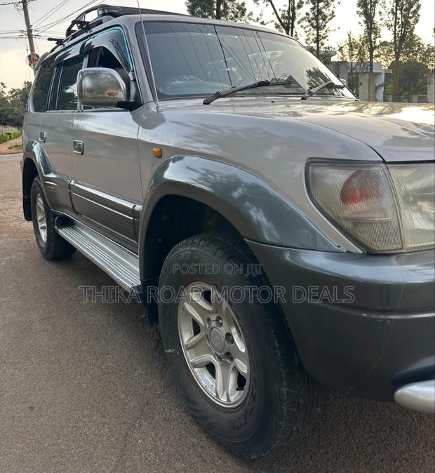 Toyota Land Cruiser Prado 2005 Silver