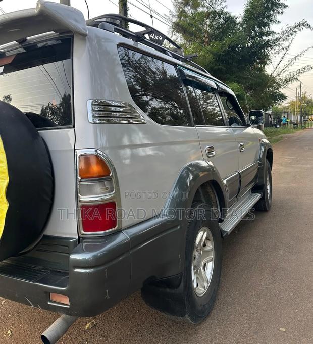 Toyota Land Cruiser Prado 2005 Silver