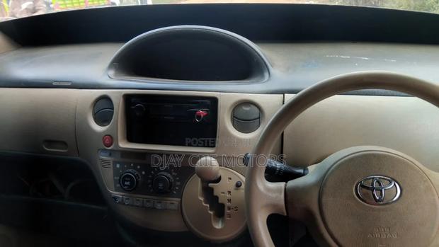 Toyota Sienta 2008 Blue