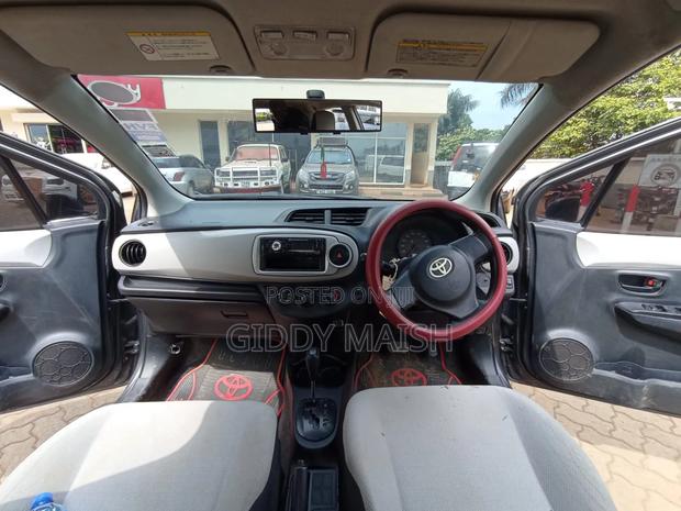 Toyota Vitz 2011 Purple