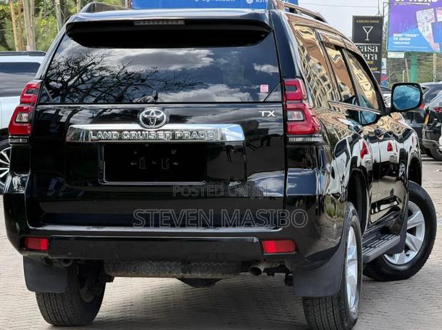 Toyota Land Cruiser Prado 2.8 2021 Black