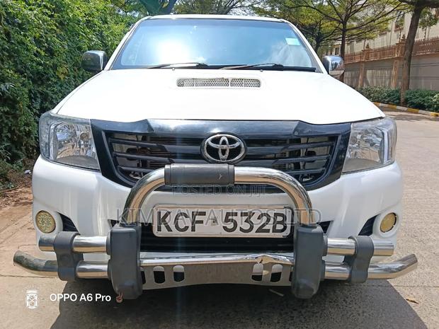 Toyota Hilux 2008 White