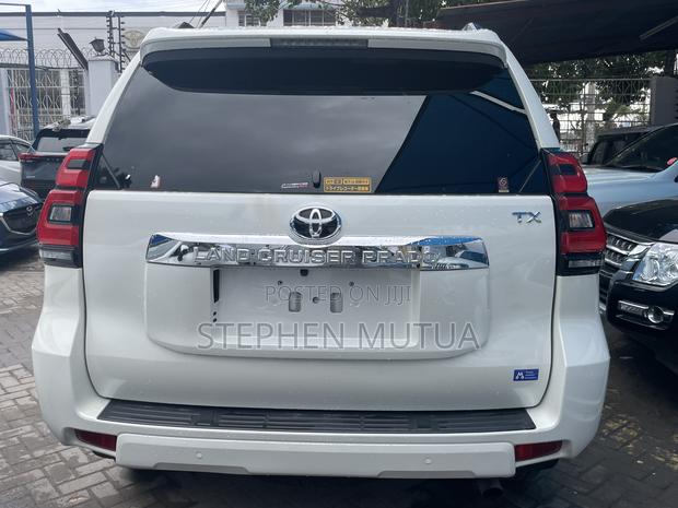 Toyota Land Cruiser Prado 2.7 2021 White