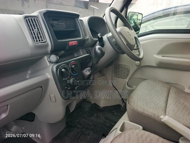Suzuki Every Wagon 2019 Silver