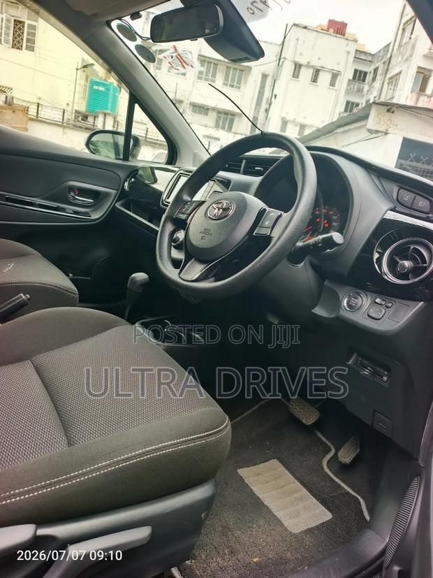 Toyota Vitz 2019 Blue