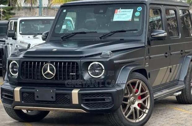 Mercedes-Benz C63 2024 Black