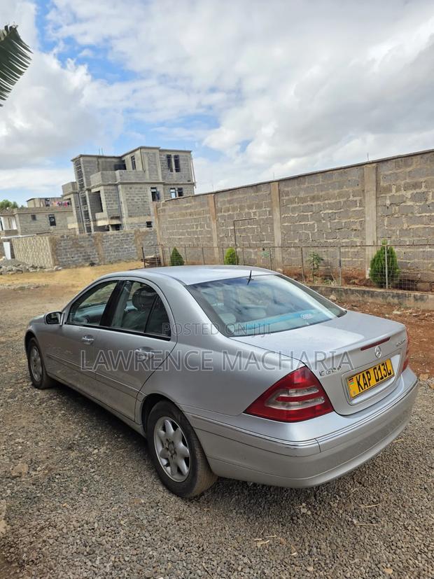 Mercedes-Benz C200 2002 Silver
