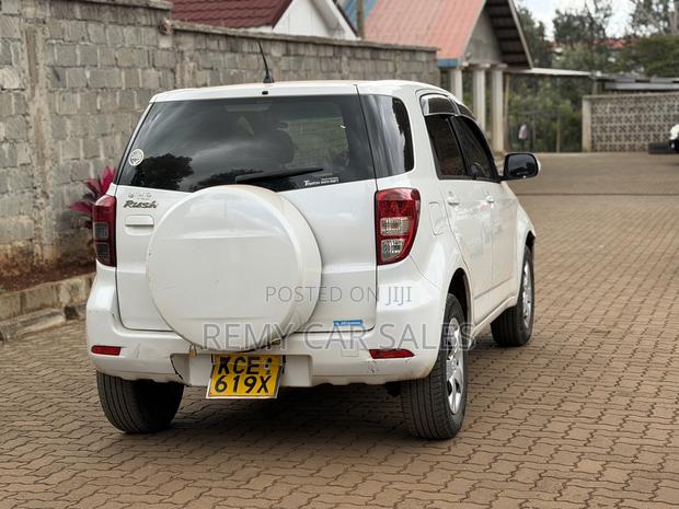 Toyota Rush 2008 White