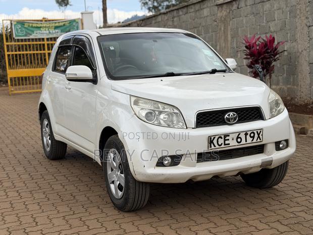 Toyota Rush 2008 White