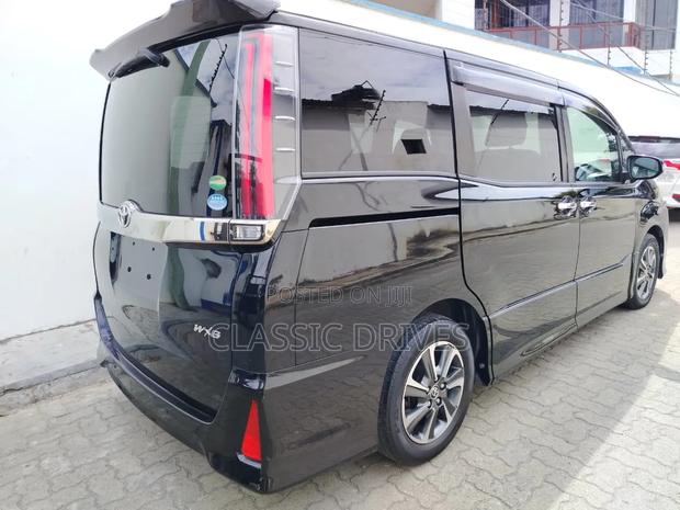 Toyota Noah 2019