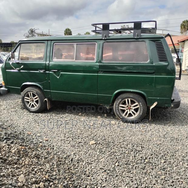 Volkswagen Kombi 1983 Green